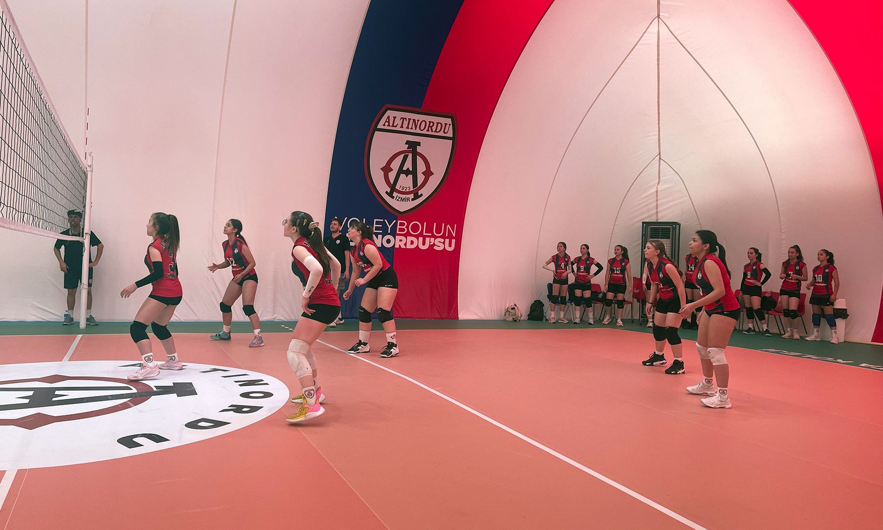 altinordu_voleybol_salonu